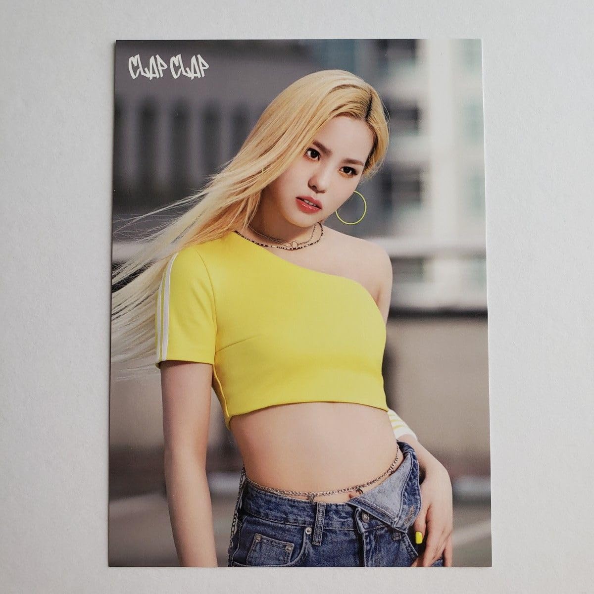 Amazon.co.jp: NiziU CLAP CLAP ランダムトレーディングカード